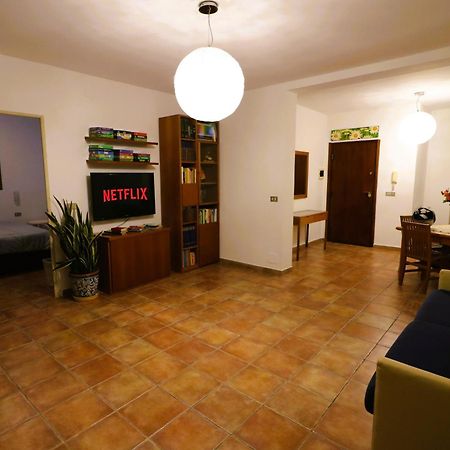 Area 52 Storia Ed Eleganza Vicino Ai Teatri Apartment Палермо Екстериор снимка